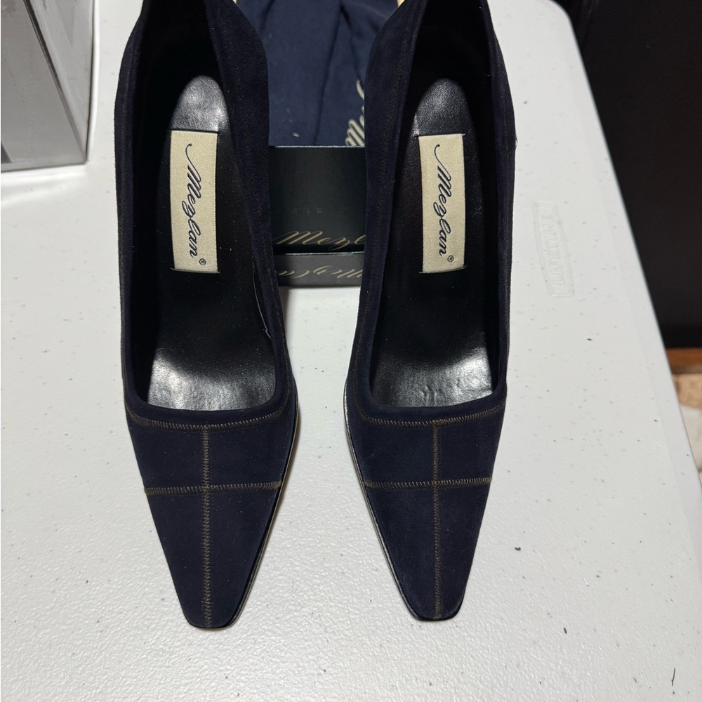 Mezlan Blue Heels Elegant Design